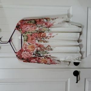 Woman's 3x blouse, floral, beads.